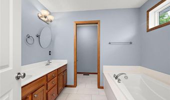 11301 69th St NE, Albertville, MN 55301