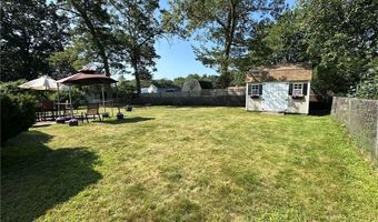 17 Rondeau Rd, Bellingham, MA 02019