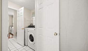 30 Harbor Hill Dr 30, Bourne, MA 02532