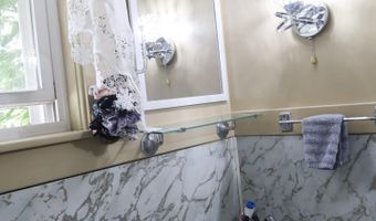 4 Amherst St, Augusta, ME 04330