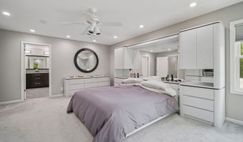 4045 N Harvard Ave, Arlington Heights, IL 60004