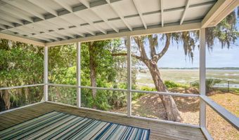 1203 Laudonniere St, Beaufort, SC 29902