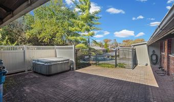 3838 Omega St, Alton, IL 62002