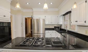 809 Houndslake Dr, Aiken, SC 29803
