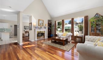 110 Osprey Dr, East Greenwich, RI 02818