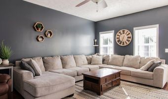 121 Lightwater Dr, Aberdeen, NC 28315