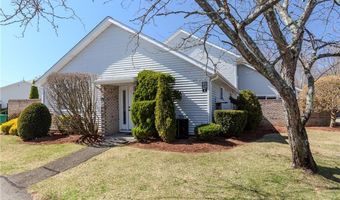 1011 Williamsburg Cir, Warwick, RI 02886
