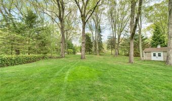 23 Pine Top Rd, Barrington, RI 02806
