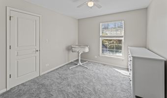 601 Woods Creek Ln, Algonquin, IL 60102