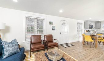 412 1st St, Apex, NC 27502