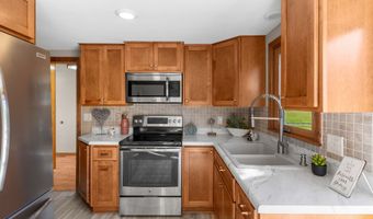 1835 Homeworth Rd, Alliance, OH 44601