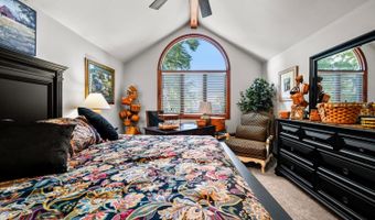 17 Pine Grove Dr, Batesville, IN 47006