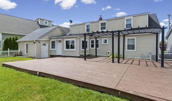 114 Interlochen Dr, Algonac, MI 48001