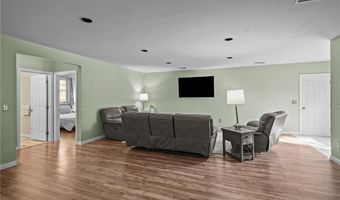774 Cooper Rd, Glocester, RI 02814
