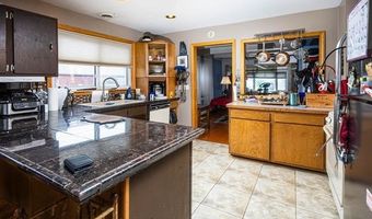 130 Delta Dr, Algonac, MI 48001