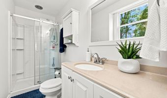 1111 Knollwood Dr, Apex, NC 27502