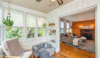 4 Warren St, Bayonne, NJ 07035