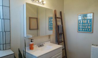 38 Tres Lomas, Arroyo Hondo, NM 87529