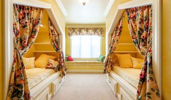8 Funny Bird Ln, Buffalo, WY 82834