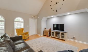 1337 Sunnyhill Dr, Camden, SC 29020