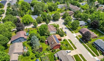 1334 W CLOVERDALE Dr, Appleton, WI 54914