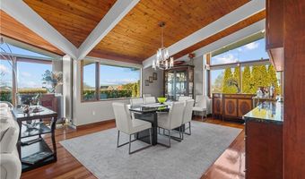 10 Ocean View Dr, Middletown, RI 02842