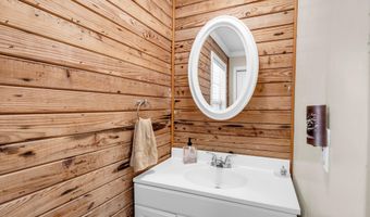 9110 Dove St, Bay St. Louis, MS 39520