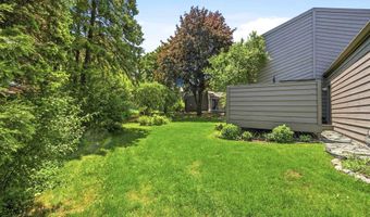 847 E WINDFIELD Pl, Appleton, WI 54911
