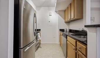 880 N POLLARD St N 923, Arlington, VA 22203