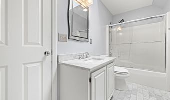 489 Hoyt St, Darien, CT 06820