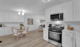 504 Thornlea Ct, Ballwin, MO 63011