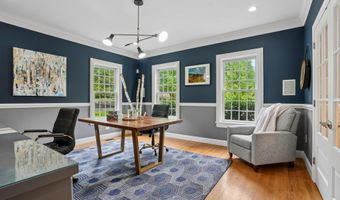 14 Aspen Ln, Bedford, NH 03110