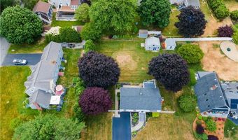28 Eveready Ave, Bristol, RI 02809