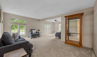 1108 E 3rd St, Anamosa, IA 52205