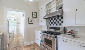 145 Saint Francis St, Biloxi, MS 39530