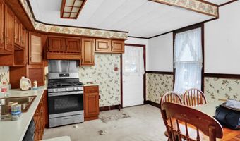 201 UPLAND Ave, Reading, PA 19611