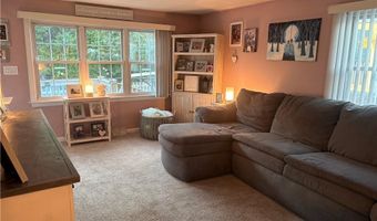 11 Glen St, North Providence, RI 02911