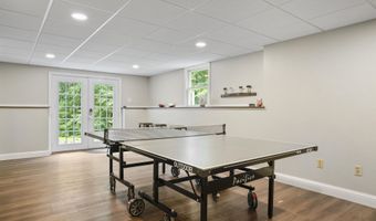 87 Rosewell Rd, Bedford, NH 03110