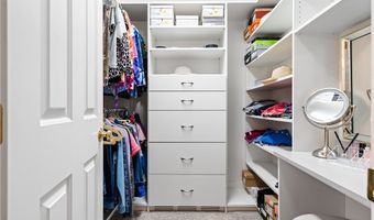 2800 Hartford Ln, Akron, OH 44312