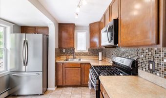 1086 EDGE HILL Rd, Abington, PA 19001