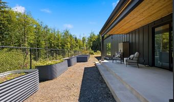 225 HAM Rd, Amboy, WA 98601