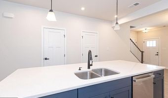 11029 AUGUSTA Ln 4, Berlin, MD 21811