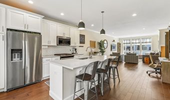 21 Brentwood Cir, Danbury, CT 06810