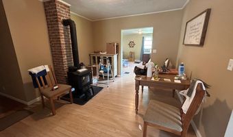 131 Lansworth Dr, Austinville, VA 24312