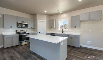 1140 S Independence Way, Big Water, UT 84741