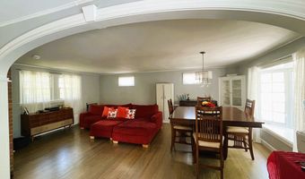 43 Meadowbrook Rd, Danbury, CT 06811