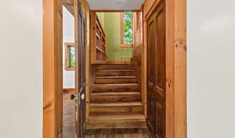 6559 Poston Rd, Athens, OH 45701