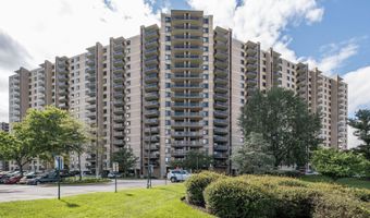 203 YOAKUM Pkwy 208Va, Alexandria, VA 22304