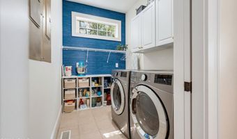 4 Addison St, Beaufort, SC 29907