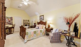 708 Town And Country Dr, Adel, GA 31620